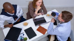 ERP-Schnittstelle zur Personalwirtschaft: Lohn- und Gehaltsabrechnung anbinden